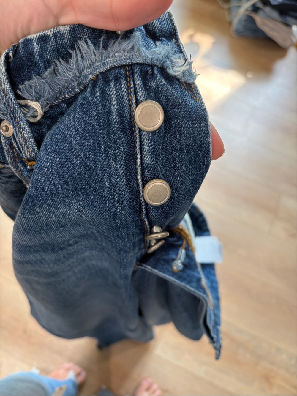 Good American Good Legs Straight Jeans Size 6/28 100% Cotton Side Slit Denim - Picture 8 of 8